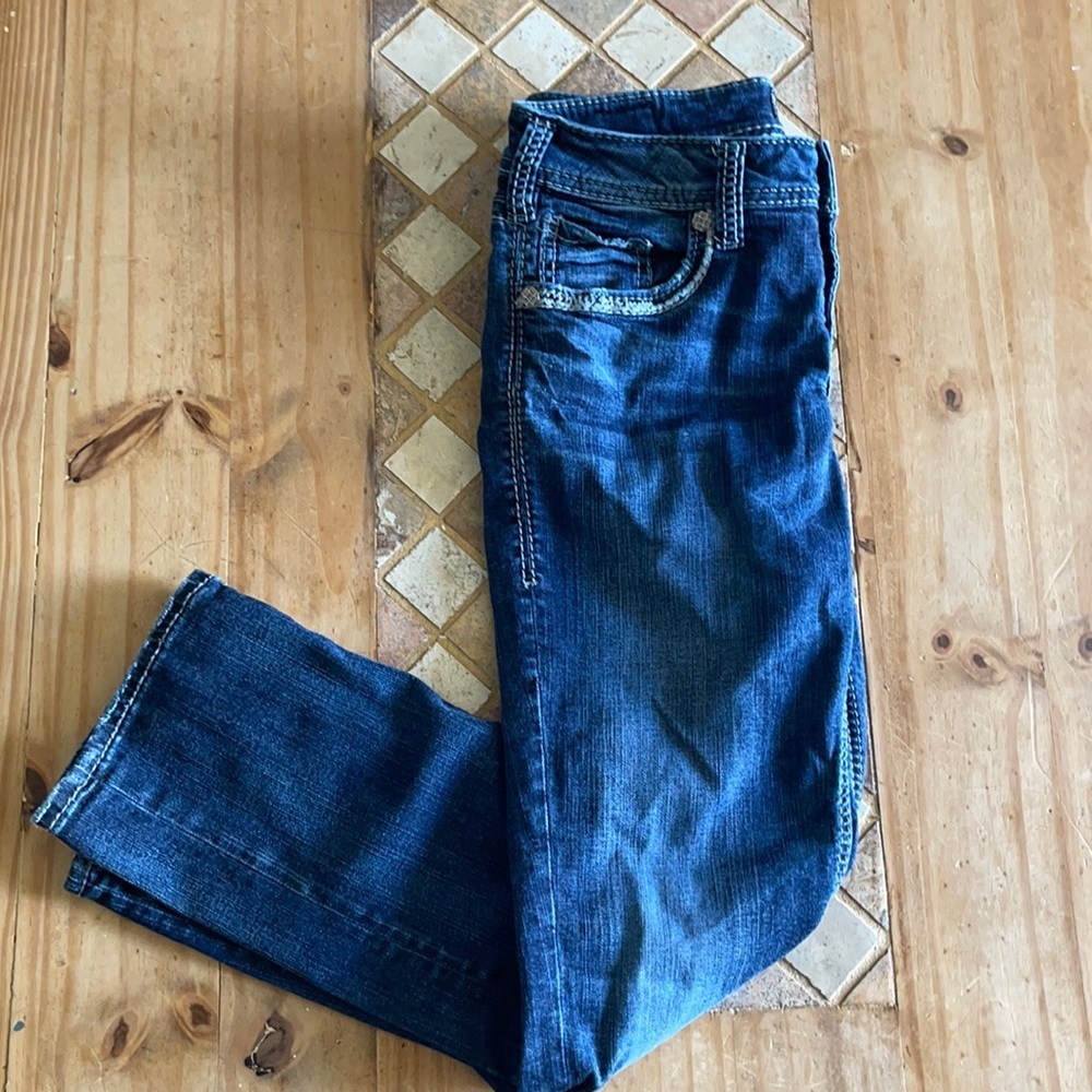 Silver Aiko Jean Capris size 28/23🔥🔥
